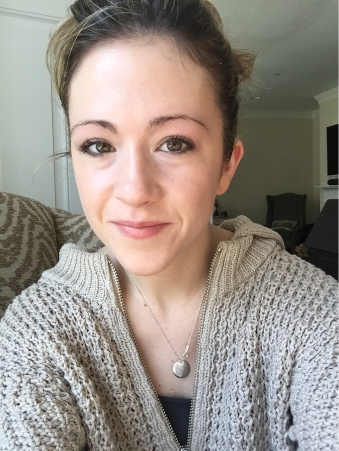 That's me with my #Iwokeuplikethis "no makeup" look 